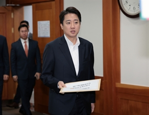 “개혁신당으로 갈아탄다”…이준석, 보수·중도층 대안 ‘급부상’하나