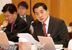 [속보]김문수, 국민의힘 사무총장에 4선 박대출 내정