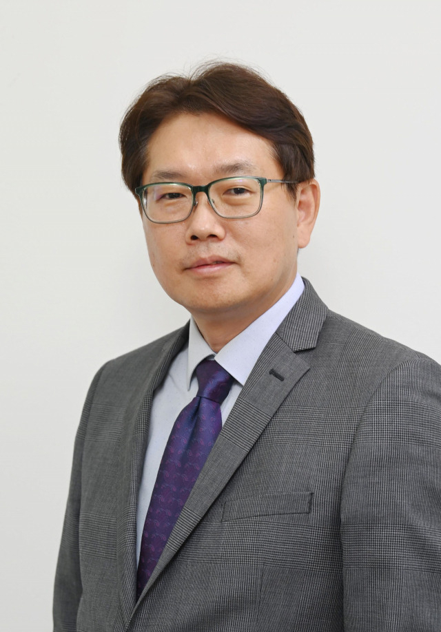 [여명] ‘실패한 대통령’ 노무현이 소환되다