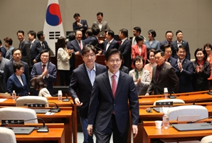 "원팀으로 승리" 金, 다시 權 손잡았지만…국힘 파열음 여전