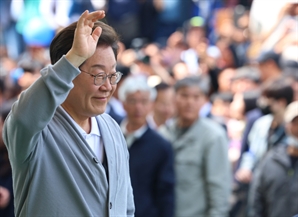 [현장+] '텃밭' 전남 돌아다닌 이재명 "정약용 실사구시·DJ 실용" 외쳐