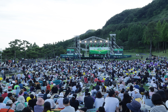 손태진·송가인·장민호…골프장에 트롯 별들 뜬다