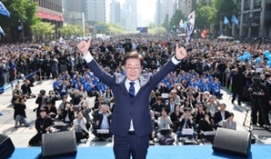 대세 증명?…이재명 대선 출정식에 몰린 수많은 시민들
