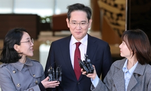 이재용, 오사카로 출국…엑스포에서 日 재계 거물 회동 예상