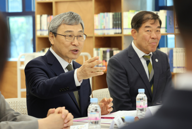 정근식 서울시교육감이 7일 간담회를 하고 있다. 연합뉴스