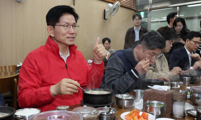 "배현진을 '미스 가락시장'으로"…김문수 발언에 '성차별 논란' 확산, 무슨 일?