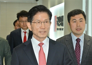 국민의힘 “김문수, 계엄 사과 기조 이어나갈것”