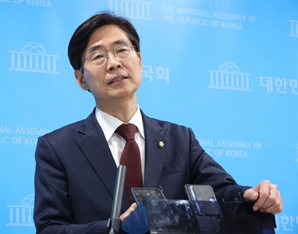 조경태 "대선 이기려면 윤석열부터 당장 출당시켜야"
