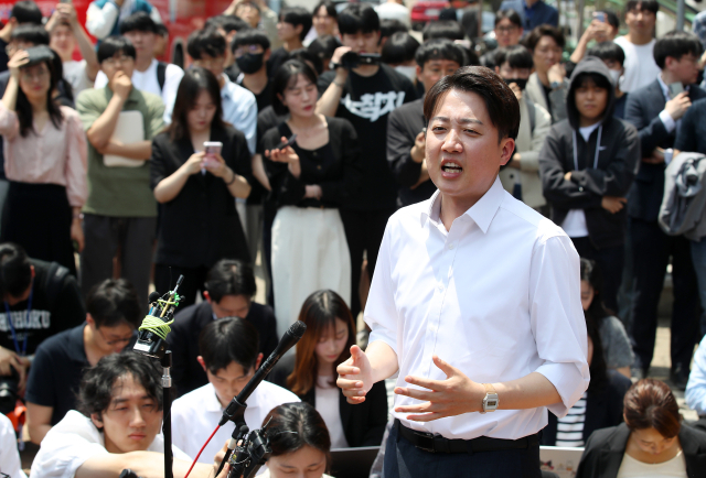 이준석 개혁신당 대선 후보가 13일 대구 경북대학교에서 발언하고 있다. 연합뉴스