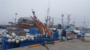 제주 서귀포 먼바다 침몰선 선원 8명, 中해경 협조로 전원 구조