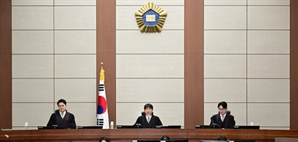 ‘내란 혐의’ 김용현 재판 또 비공개…재판부 “공개 재판 전환 긍정 검토”