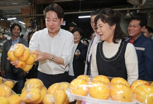 [현장+]“이준석이 대통령 한번 해야지”…“김문수랑 합치면 이재명 이겨”
