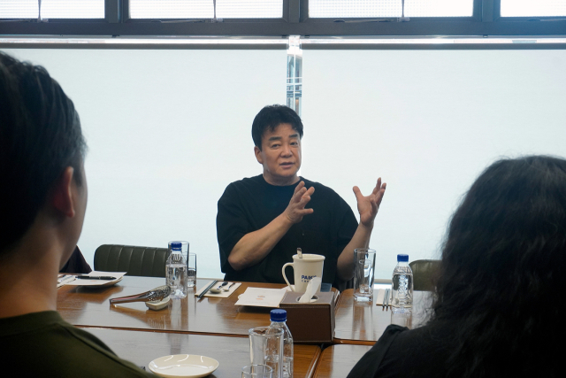 백종원 더본코리아 대표가 13일 미디어 간담회에서 발언하고 있다.