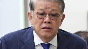 ‘수천억 배임’ 최신원 전 SK네트웍스 회장, 오늘 대법 최종 판단