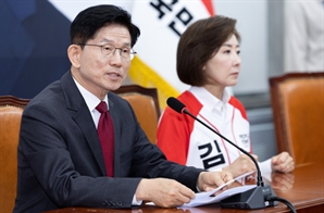 김문수 "부적절한 계엄 정중히 사과…탈당은 尹 판단"