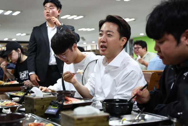 이준석 "김용태 연락없었다…TV토론서 이재명 포퓰리즘 지적"