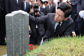김문수, 이재명에 "5·18 정신 아래 어떤 부패도 독재도 안돼"