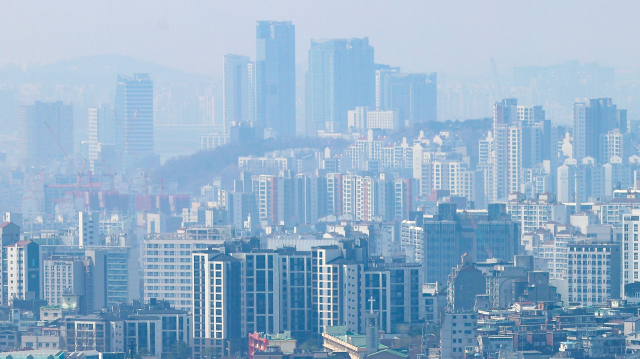 사진은 서울 남산에서 바라본 서울 아파트 단지 모습. 연합뉴스
