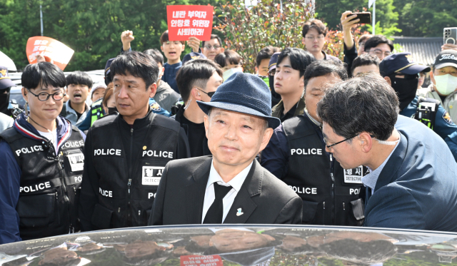 "여기가 어디라고 오냐" 안창호 인권위원장 결국…