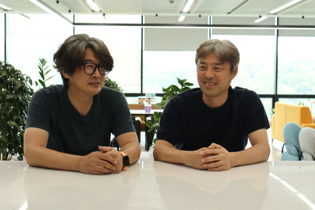 공동 대표 체제로 전환한 플레이링스의 오선호(왼쪽) 대표와 안병환 대표. 사진 제공=위메이드플레이