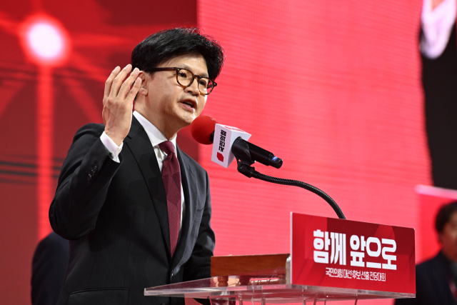 한동훈 "李 지역화폐, 나라 망가져도 표 챙기겠단 것" 맹공
