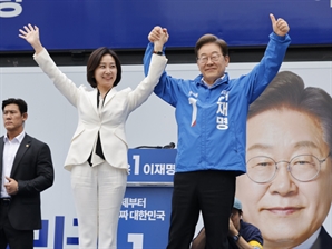 李 ‘중도보수론’에 허은아도 움직이나?…민주당 문 두드리는 보수 인사들