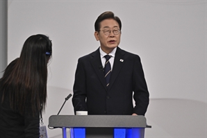 이재명, '비대면진료 제도화' 공약… 의약계와 갈등 불씨될까