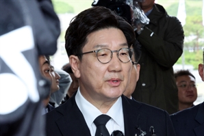권성동 "李, 군통수권자로 빵점…선동 넘어 과대망상"