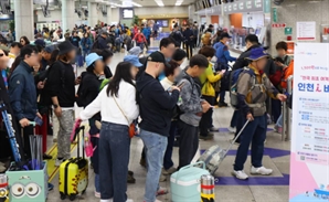 "단 돈 1500원이래"…파격적 가격에 관광객으로 발 디딜 틈 없다는 '이곳'