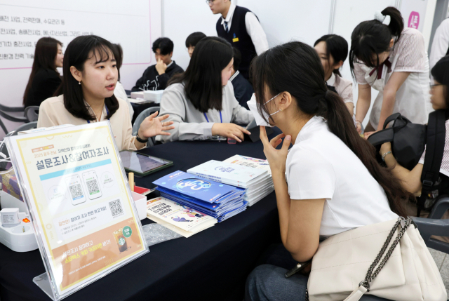 IT도, 화학도 사람 안뽑는다…주력 산업 채용공고 역대급 감소