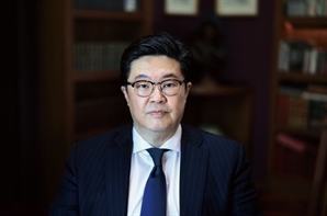 김병주 MBK 회장, 빌 클린턴 전 美 대통령 만나나 [시그널]