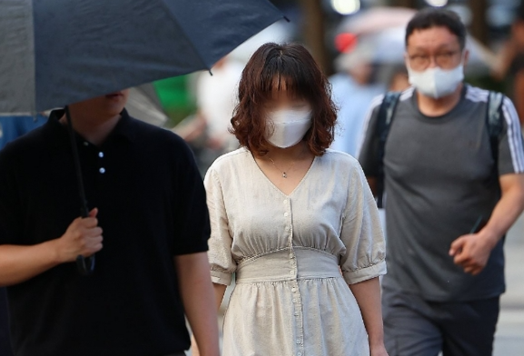 '날 더워지는데 또 마스크 써야 하나'…코로나, 중국 이어  태국서도 '재확산'