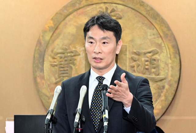 이복현 금융감독원장이 10일 서울 영등포구 금융투자협회에서 열린 ‘금융감독원장-자산운용사 CEO 간담회’를 마치고 발언하고 있다. 권욱 기자