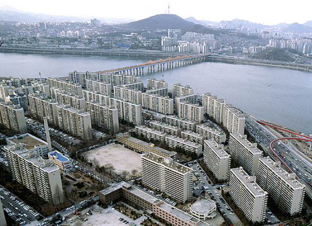 압구정동 아파트 단지의 모습. 서울경제DB