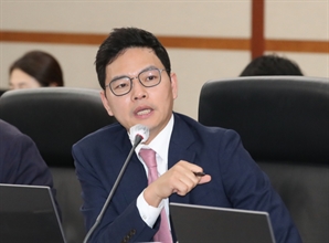 친한계 박정훈 "권성동 자리 지켜 어려운 선거 중…사퇴해야"