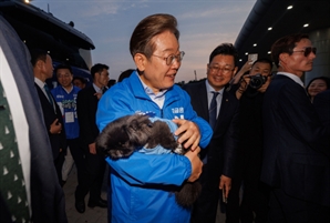 이재명, 열흘간 전국일주 마치고 '귀가'…계양에서 일정 마무리
