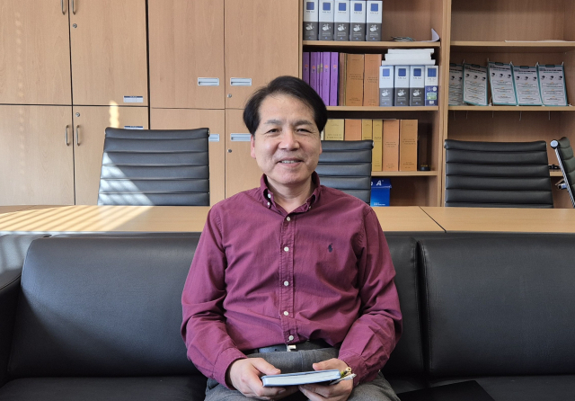 "태양전지 게임체인저 '페로브스카이트'마저 中에 주도권 넘어가"