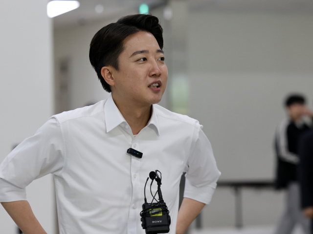 이준석 개혁신당 대선 후보가 20일 광주 북구 전남대학교에서 점심 식사에 앞서 발언하고 있다. 연합뉴스