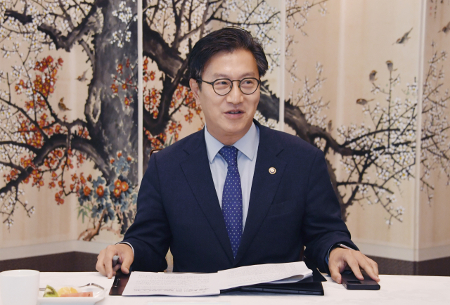 김범석 기획재정부 장관 직무대행 1차관이 22일 서울 종로구 정부서울청사에서 열린 '제5차 통상현안 관련 범정부 국내대응 전담반 회의'를 주재하고 있다. 사진 제공=기획재정부