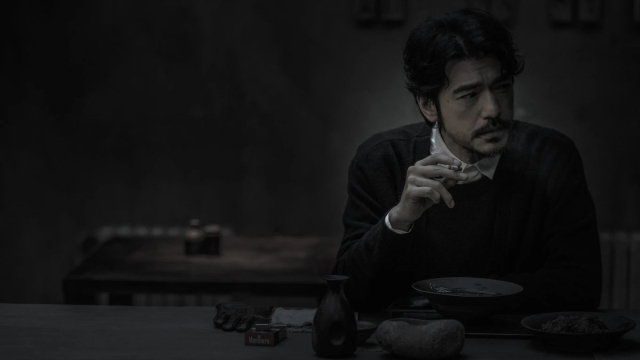8년 만에 스크린에 복귀한 배우 금성무(가네시로 타케시)가 Q-IN 제약 회사의 후계자 모레톤 리 역으로 여전히 매력을 발산한다. 사진제공=칸 영화제