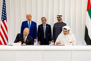 美·UAE AI 협력 본격화…아부다비에 초대형 데이터센터 짓는다