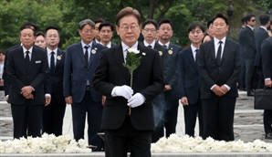 이재명 "노무현의 여정 이어갈 것"…친노·친문 지지층 총결집 나서