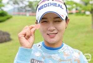 '이틀 연속 노보기' 박현경, 시즌 첫 승 달성 '절호의 기회' 잡았다