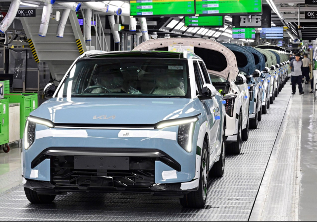 기아 광명 EVO Plant에서 생산 중인 컴팩트 SUV 전기차 EV3. 연합뉴스