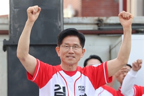 "입법·재정도 대폭 이양"…지방 공약 보따리 푼 김문수