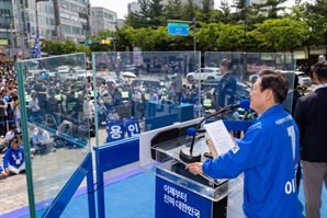 [현장+]이재명, '최대 승부처' 경기 표심 잡기…"총알보다 강한 게 투표"