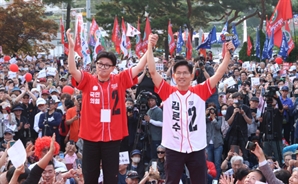 [현장+]한동훈, 김문수와 첫 합동 유세 "이재명 세상 막자"