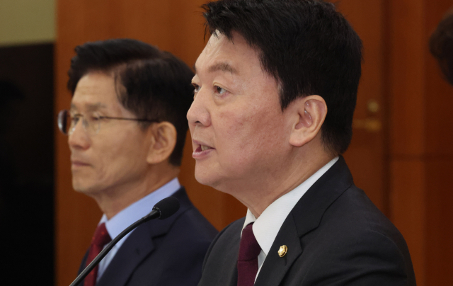 안철수 국민의힘 공동선거대책위원장이 22일 서울 여의도 한국거래소에서 열린 중앙선거대책위원회 현장 회의에서 발언하고 있다. 성형주 기자