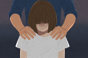 미성년자 의붓딸 13년간 성폭행한 계부…"징역 23년·위자료 3억원"