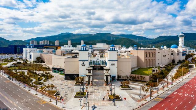 부산 오시리아 관광단지에 위치한 롯데몰 동부산점. 사진제공=롯데몰 동부산점